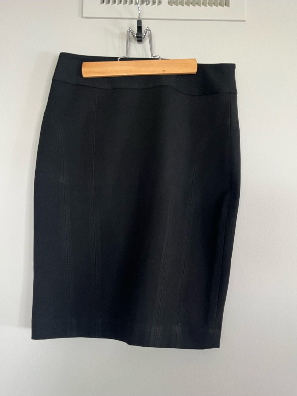 Express Black Pencil Skirt - Slim Office Silhouette